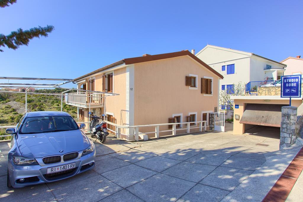 Nadija Apartment *