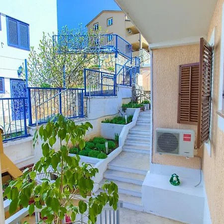 Nadija Studio Apartmani Krk Town Exterior photo