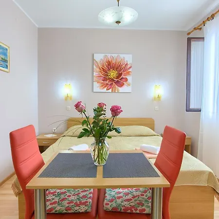 Nadija Studio Apartmani Krk Town Exterior photo